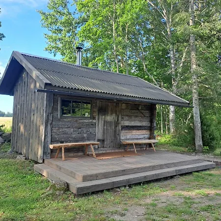 Trummi Glaemping Ja Korstnata Saun Luksustelt *